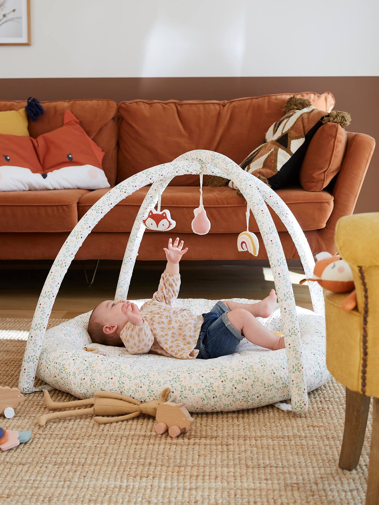 Vertbaudet Baby Activity-Decke mit Spielbögen „Florettes“