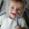 Mushie Baby Silikonzahnbürste MUSHIE
