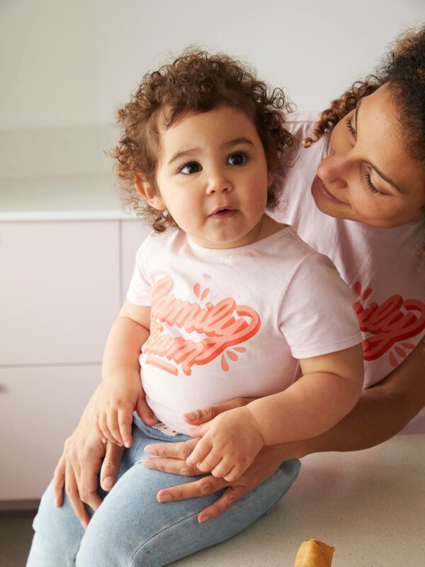 Vertbaudet Mädchen T-Shirt „Family Team“